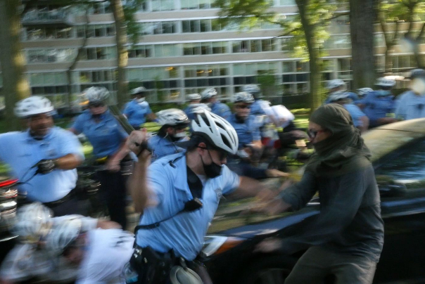 احتجاجات أمريكا.. تفكيك شرطة مدينة مينيابوليس والأمن يقمع متظاهرين سلميين في بورتلاند