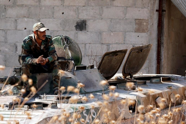 الجيش السوري يتصدى لإرهابيين اعتدوا على نقاط عسكرية بريف حماة