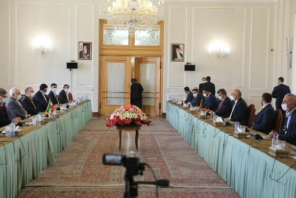 ايران تعلن استعدادها لاستضافة الحوار بين الاطراف الافغانية