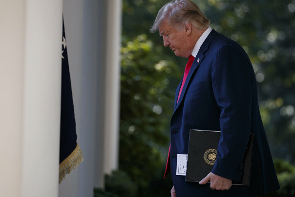 شعبية ترامب تصل لأدنى مستوى في تاريخ أمريكا