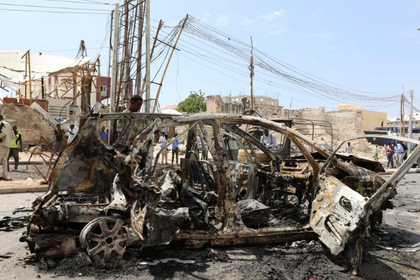 قتيل و5 جرحى بتفجير انتحاري قبالة ميناء مقديشو بالصومال