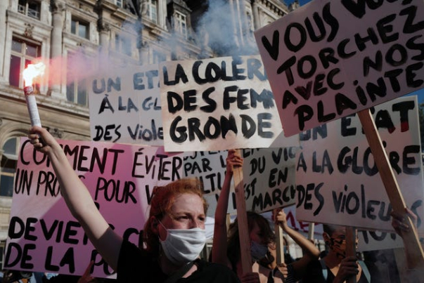 الآلاف يحتجون في فرنسا ضدّ وزير الداخلية الجديد المتّهم بالاغتصاب