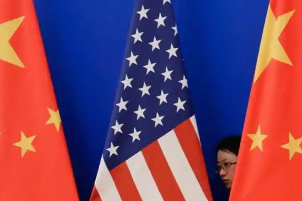 رداً على عقوبات فرضتها واشنطن.. الصين تفرض قيودا على مسؤولين أمريكيين