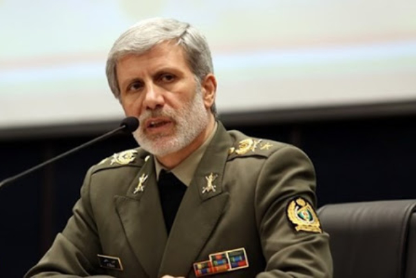 وزير الدفاع الإيراني: الحظر لم يؤثر على منجزات ايران الدفاعية