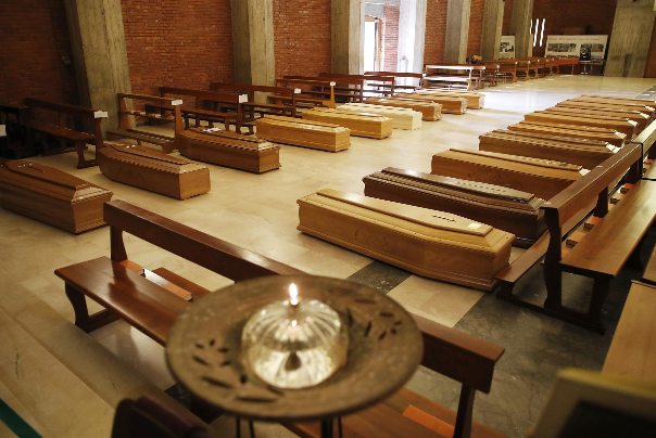 آخر مستجدات كورونا حول العالم.. الجائحة لاتزال في ذروتها