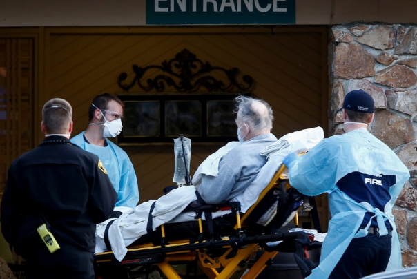 كورونا لا يزال يستنزف الامريكيين.. رقم قياسي للوفيات والاصابات خلال يوم واحد