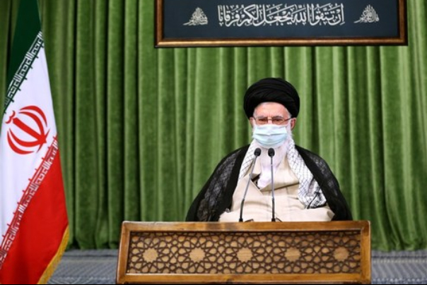 قائد الثورة يدعو قادة الدول الاسلامية ان يمنحوا ثقتهم الى اشقائهم المسلمين بدلا من اللجوء الى الاعداء
