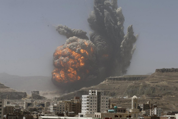 العدوان السعودي يستمر بإرهابه في اليمن..