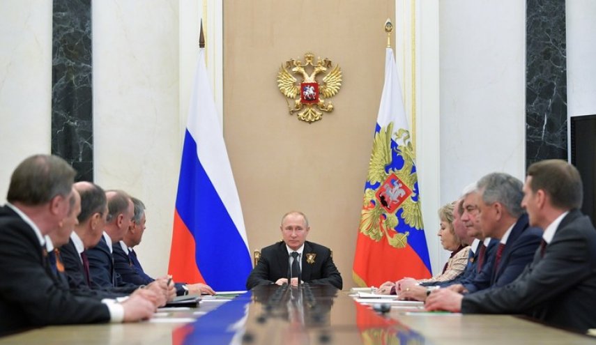 روسيا: أمريكا مستعدة لخنق الدول الأوروبية من أجل مصالحها