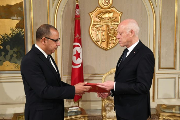 رئيس وزراء تونس المكلف يعلن تشكيل حكومة تكنوقراط