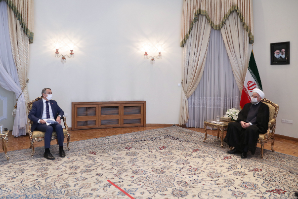 روحاني يستقبل وزير خارجية سويسرا.. ويؤكد على تطوير العلاقات