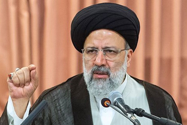 رئيسي : العدو يسعى للتأثير على الشعب الإيراني من جميع النواحي الإقتصادية والإجتماعية