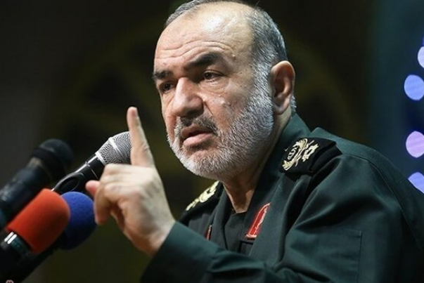 اللواء حسين سلامي : ايران تزداد قوة وعزيمة يوما بعد يوم