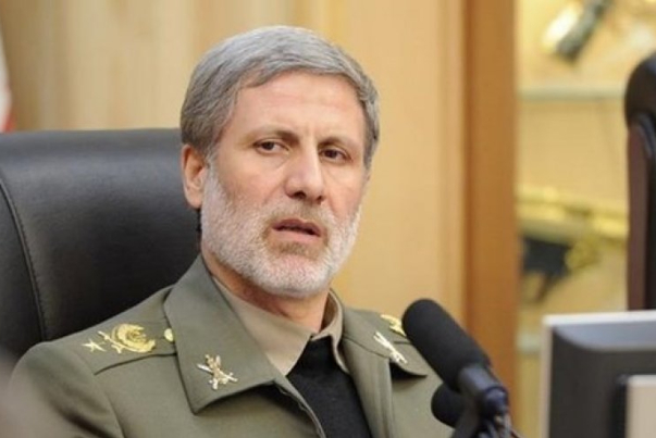 وزير الدفاع الايراني يفتتح أكبر مجمع لإنتاج البطاريات الصناعية
