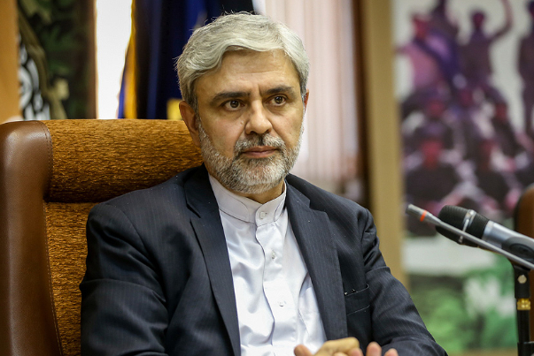 حسيني : رد الشعب الايراني على إرهاب ترامب الإقتصادي هو مقاومة قصوى واستراتيجية