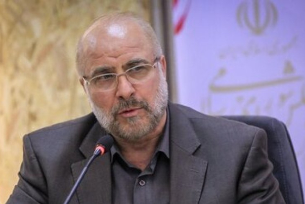 رئيس البرلمان الإيراني: مكافحة كورونا على رأس الاولويات حالياً