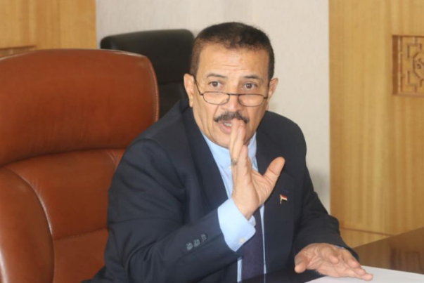 الخارجية اليمنية: دول العدوان سبب تدهور الاقتصاد والعملة اليمنية