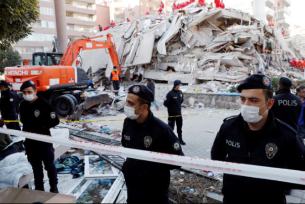 ايران تعلن استعدادها لمساعدة منكوبي زلزال تركيا