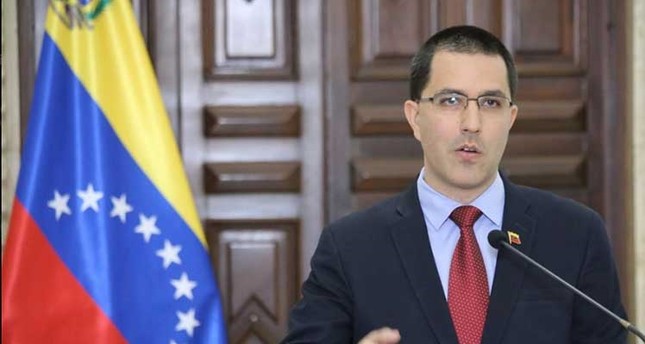 فنزويلا: لا أحد يستطيع الحؤول دون تطور علاقاتنا مع إيران