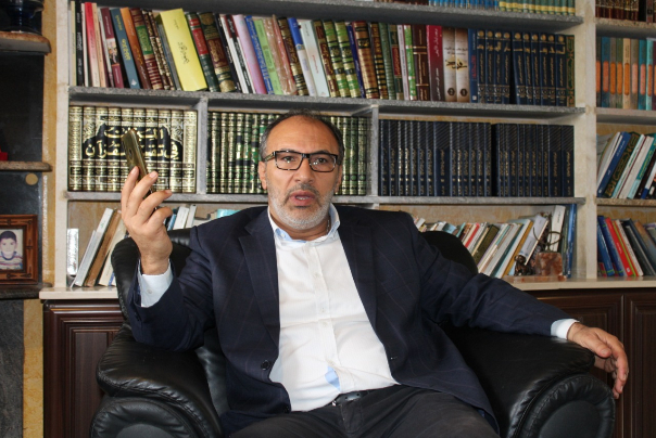 فاخوري: من يطبّع يُشهر سيفه ويضعه في ظهر الشعب الفلسطيني