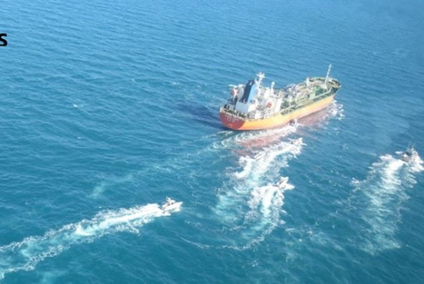 ايران توقف سفينة كورية في الخليج الفارسي لنقضها المتكرر لقوانين البيئة البحرية