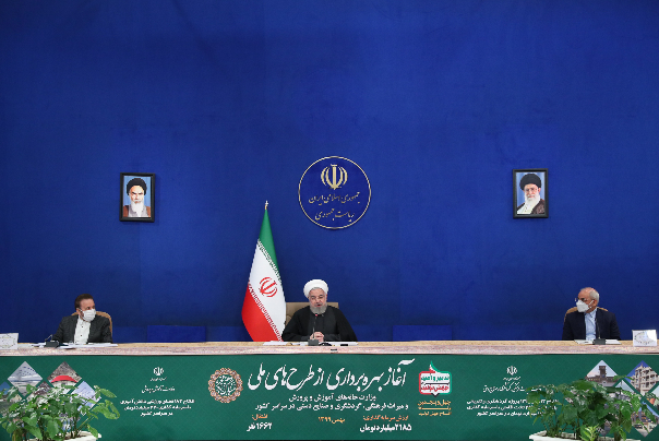 روحاني: التطعيم بلقاح كورونا يبدأ الشهر الجاري