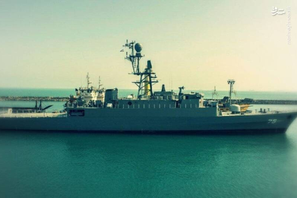 ویدئو: نهنگ دفاعی ایران وارد دریا می‌شود