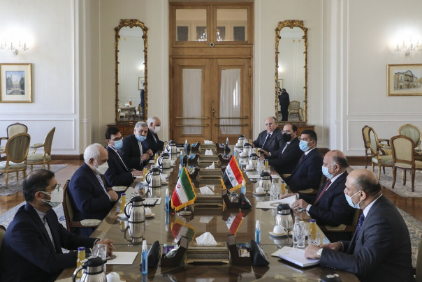 ظريف: الهجمات الامريكية الاخيرة تهدف لتخريب العلاقات بين طهران وبغداد