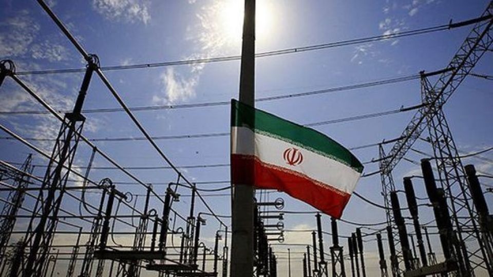 ايران تواصل تصدير الكهرباء والغاز لسلطنة عمان