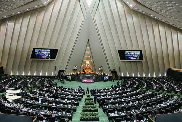 مجلس الشورى: سياسة ايران الحاسمة هي رفع الحظر بالكامل