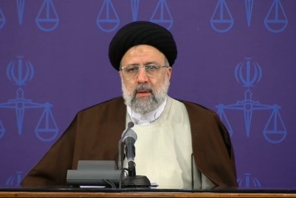 رئيسي: سياسة ايران اليوم تستند على رفع الحظر والتحقق منه اولاً
