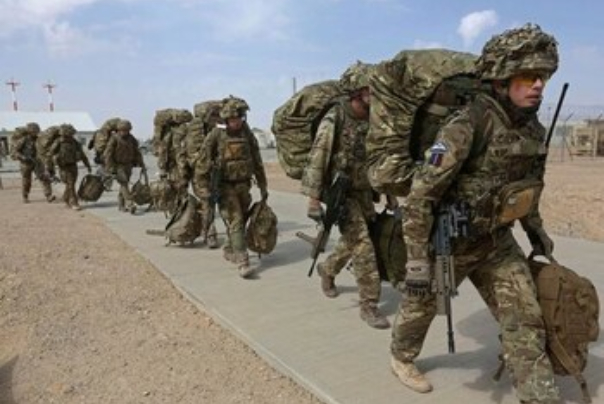 بریتانیا  نیروهایش را از افغانستان خارج می‌کند