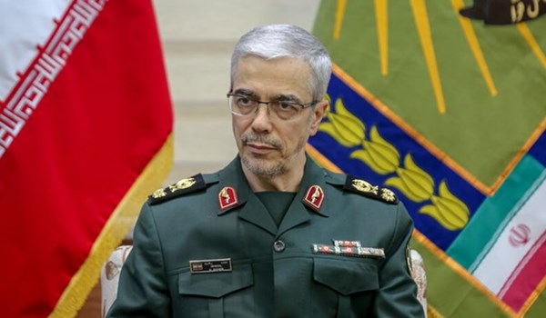 رئيس هيئة الاركان الايرانية يحذّر: سنردّ بحزم على أي تهديد أو عمل عدائي
