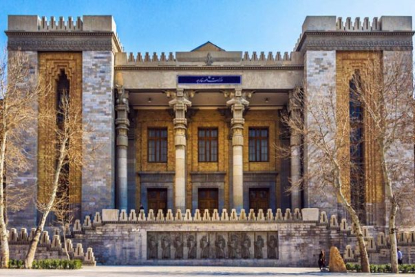 طهران تنفي لقاء ظريف بمدير "CIA" في بغداد