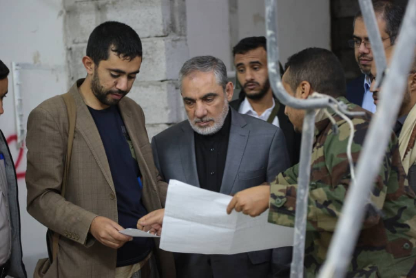 السفير الايراني يزور المستشفى الجمهوري بصنعاء