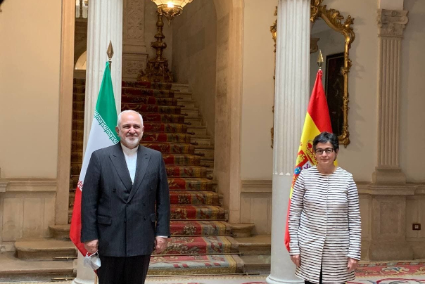 ظريف يصف محادثاته في اسبانيا بالبنّاءة