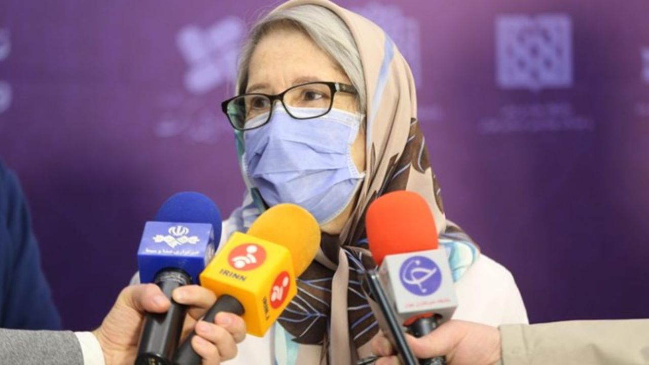 مینو محرز:  تا زمانی که واکسن‌های ایرانی کرونا به تولید انبوه برسند، لازم است واکسن وارد کنیم