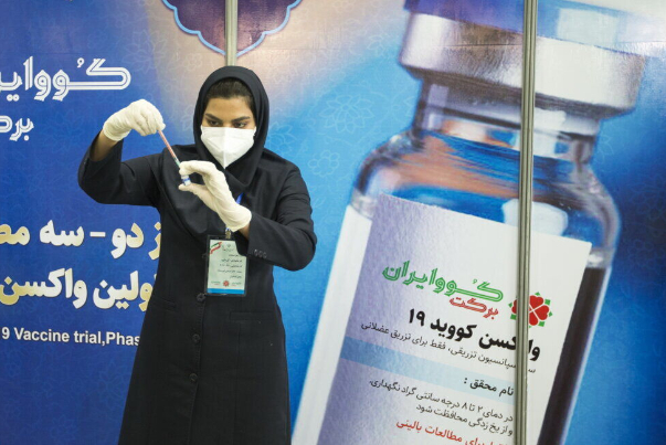 كورونا في ايران.. ارتفاع طفيف بالاصابات واللقاح في مراحله النهائية