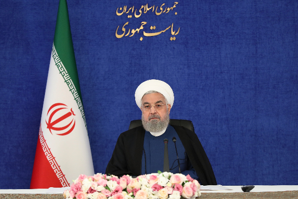 الرئيس روحاني يعلن موعد طرح اللقاح الايراني