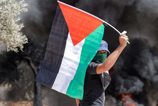 فلسطين.. شهيد وعشرات الاصابات واعتقالات عدّة بالضفة