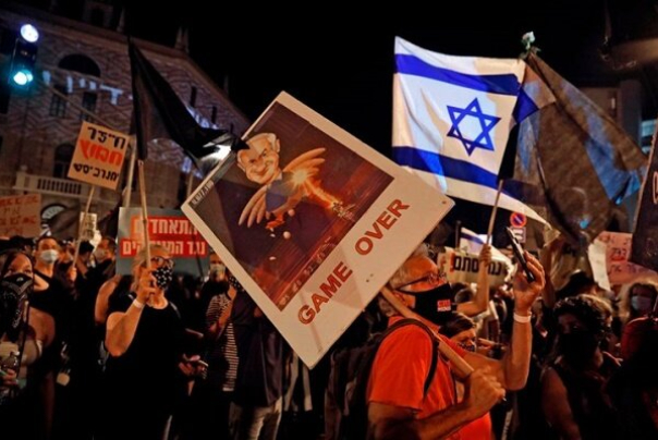 مخالفان نتانیاهو برکناری او را پیشاپیش جشن گرفتند