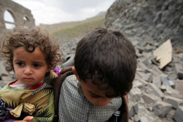 العدوان على اليمن يتسبب بوفاة طفل يمني كل 5 دقائق