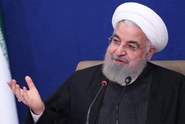 روحاني يهنّئ السيد رئيسي بفوزه بالانتخابات