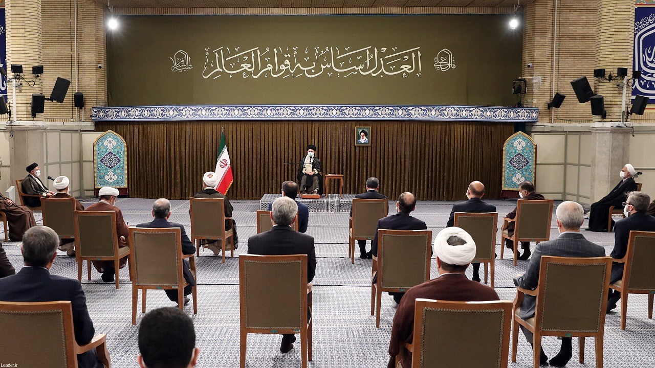 قائد الثورة: الشعب أحبط مخططات الاستكبار العالمي