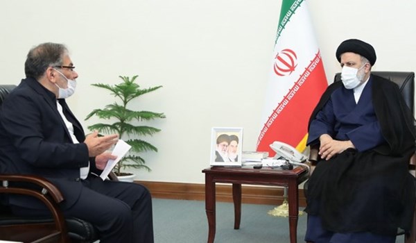 شمخاني يقدّم لرئيسي تقريرا عن آخر إجراءات المجلس الاعلى للأمن القومي