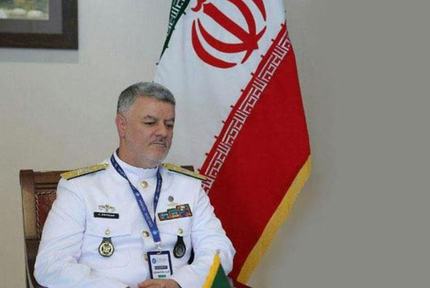 قائد بحرية الجيش الايراني يتجه الى روسيا للمشاركة في استعراض عسكري بحري