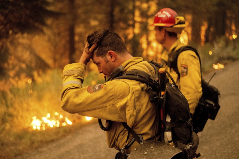 تخلیه چند منطقه در کالیفرنیا درپی گسترش آتش سوزی
