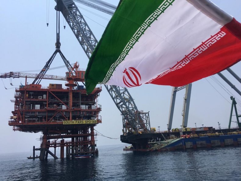 رویترز: صادرات نفت ایران در حال افزایش است