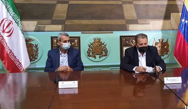 كراكاس تؤكد على توطيد العلاقات مع طهران