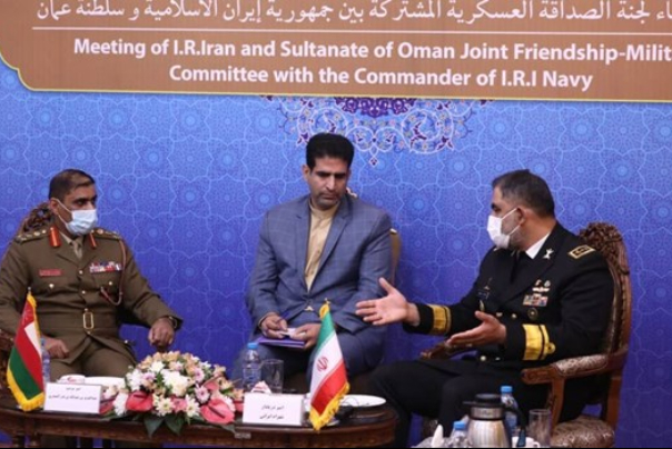 قائد القوة البحرية: العلاقات  بين الشعبين الايراني والعماني بلغت ذروتها